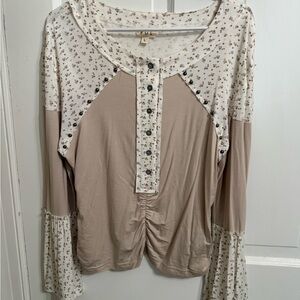 POL Floral Cream and Tan Button-Down Blouse